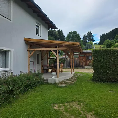 Benji's - Im Gruenen Appartamento Potschach